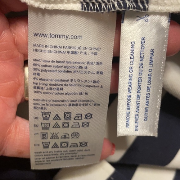 NWOT TOMMY HILFIGER women’s NAUTICAL long sleeve top. Back tie up and pleat. - Picture 8 of 11